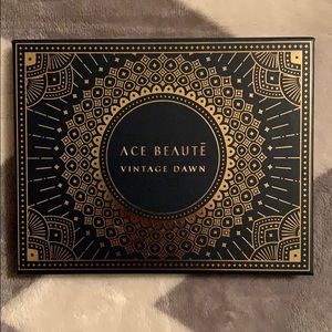 Ace Beautè Vintage dawn palette